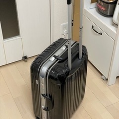 スーツケース(容量目安：2泊3日向け)
