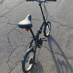 美品折りたたみ自転車^ - ^室内保管ほとんど使ってません！