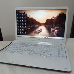 【取り置き中です】NEC　LaVie　15インチ　ホワイト　i5...