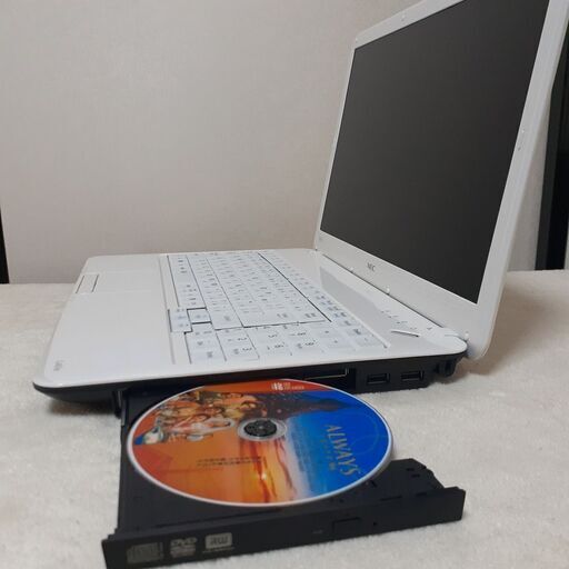 取り置き中です】NEC LaVie 15インチ ホワイト i5 SSD Office2021 Wi