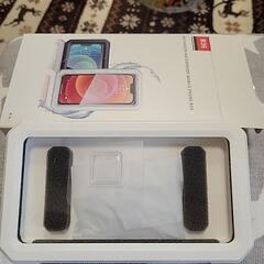 スマホを水から守るBOX