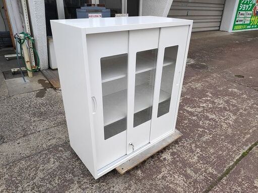 8228円 生興 クウォール 3段3ガラス扉引違扉書庫『美品中古』 - 棚 8228円 生興 クウォール 3段3ガラス扉引違扉書庫『美品中古』 - 棚