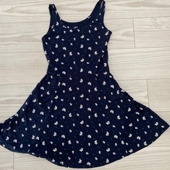 〈H&M〉花柄ワンピースEUR146/152