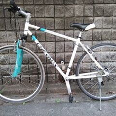 クロスバイク CHEVAUX 700C 21段変速 フロントサス 配送無料 クロスバイク CHEVAUX 700C 21段変速 フロントサス 配送無料