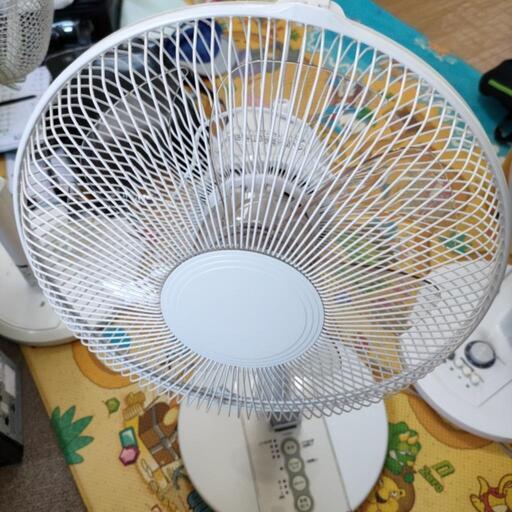 Panasonic パナソニック 扇風機 F-CV324-C ベージュ リビング 左右首振り 気流7枚羽 なめらか気流 ベージュ パナソニック 扇風機  なめらか気流7枚羽根 リモコン付 ベージュ F-CS324-C Panasonic パナソニック パナソニック リビング扇風機 なめらか気流7枚羽根 リモコン付 ベージュ F-CU324-C