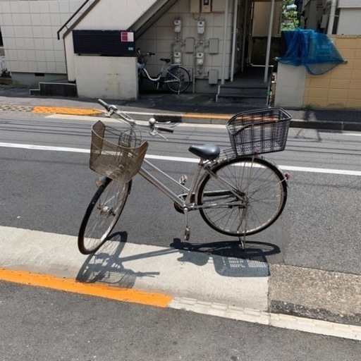 中古シルバー27インチ自転車　3ギア変速
