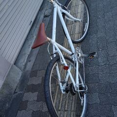 WEEKENDBIKES[ウィークエンドバイク]26吋 クロスバイク アルミ/7speed/ホワイト