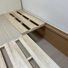 【お値下げ】ベット下収納付き　シングルベッドフレーム・マットレス