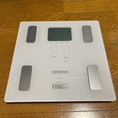 【7/22まで】体重体組成計 OMRON HBF-214 カラダ...