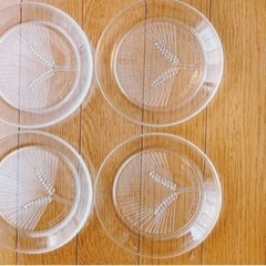 【お話中です】麦の模様の綺麗なガラスのお皿　4枚セット