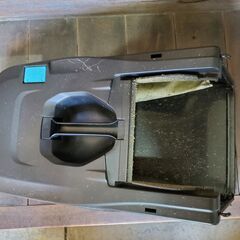 マキタ 充電式芝刈機 MLM432DPG2 2回だけ使用しました