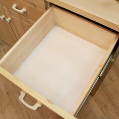 486)大川家具 キッチンボード W112cm チェッカーガラス ナチュラル フレンチ カントリー調 食器棚 参考価格95,000円