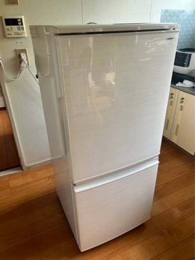 SHARP 2018年製冷蔵庫　137L