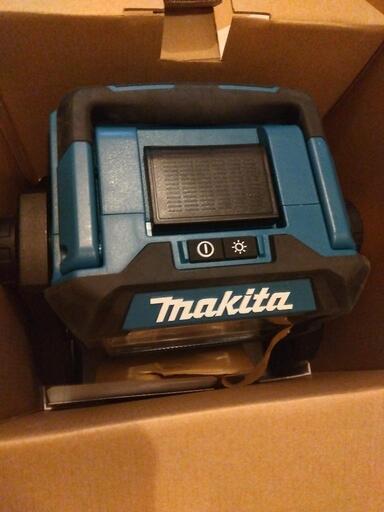 マキタ充電式スタンドライト