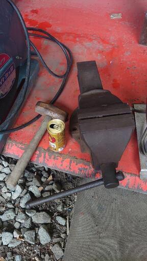 交渉中 鉄 DIY アンビル 卓上ボール盤 高速切断機  グライダー 万力 大 小 ハンマー コードリール 交渉中 鉄 DIY アンビル 卓上ボール盤 高速切断機 グライダー 万力 大