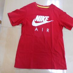 【値下げしました！】NIKE  Tシャツ　140ｃｍ