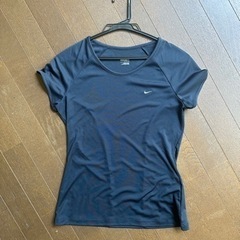 未着用 NIKE Tシャツ M