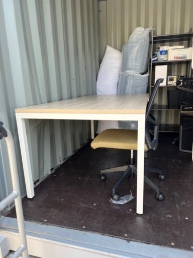 ミーティングテーブル　オフィス椅子4脚