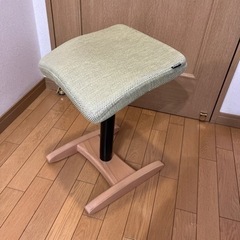 バランスシナジー　スクエアシート　腰痛対策椅子
