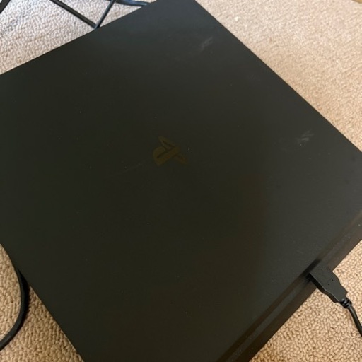 至急！本日取り引き可能の方！中古、箱無しPS4。1TB。ソフト、ホグワーツレガシー付き