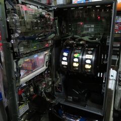 パチスロ実機 ソウルキャリバー コイン不要機・ドアキー・設定キー付
