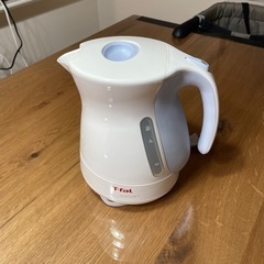 T-fal 湯沸かし器（話し合い中）