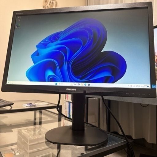 【7月中引き取り限定】デスクトップ　PC モニター（PHILIPS）・PCタワー（THIRDWAVE） セット　パソコン
