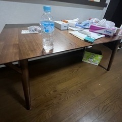 テーブル、木材