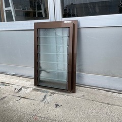 YKKAP 社　ルーバー窓　在庫品未使用