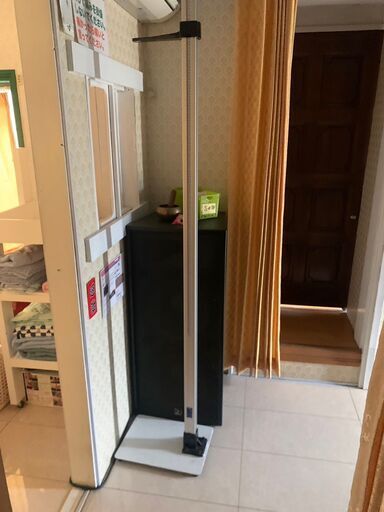 【値下げ】身長計 / 測定器 2ｍまで アナログ 保健室 両側目盛