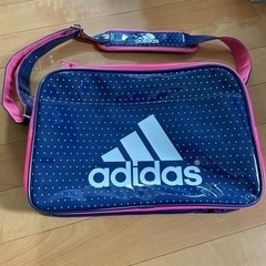 adidasショルダーバッグ