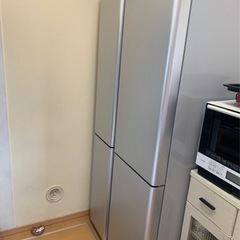 冷蔵庫　AQUA  ※かなり大型です。