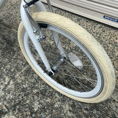 新品★未使用　ミニベロ　20インチ　シマノ6段ギア　ホワイトレッドリム