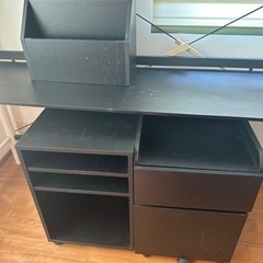 ロフトベッド　棚、引き出し、コンセント有り