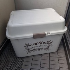 【取引中】外用　ストッカー　収納BOX