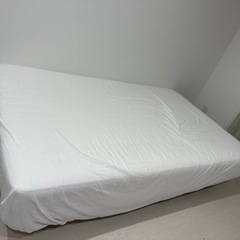 無印 セミダブルベッド（木製脚付き）