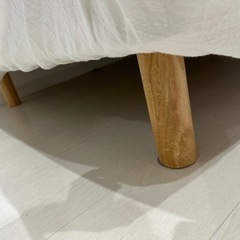 無印 セミダブルベッド（木製脚付き）