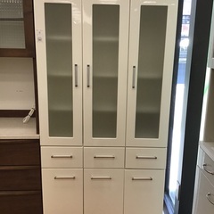 【トレファク神戸新長田】三枚扉の食器棚入荷しました！!【取りに来れる方限定】