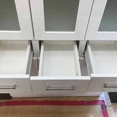 【トレファク神戸新長田】三枚扉の食器棚入荷しました！!【取りに来れる方限定】