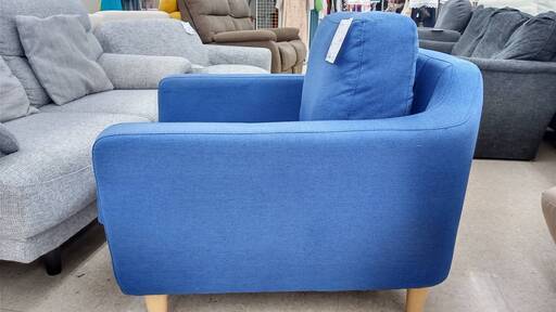 送料無料ジモティ割あり☆ ソファー 青 H×D 送料無料ジモティ割あり☆ ソファー 青 H×D