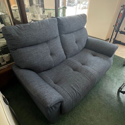 2人掛けソファー ブルー 家具 ゆったり 椅子 ふかふか シンプル おしゃれ 札幌 東区