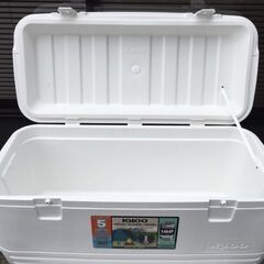 【即納!! / 新品・未使用品】 igloo（イグルー）　ポーラー　120QT（113.5） 大型・大容量　クーラーボックス　水抜き栓付き