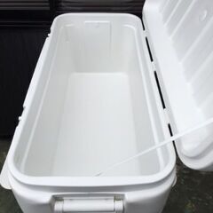 【即納!! / 新品・未使用品】 igloo（イグルー）　ポーラー　120QT（113.5） 大型・大容量　クーラーボックス　水抜き栓付き