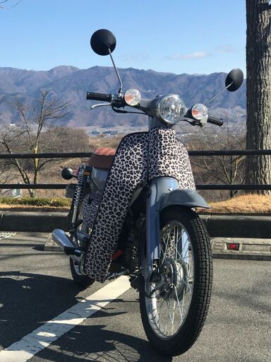 スーパーカブ50 ホンダ aa01 c50 ヒョウ柄 原付 50cc