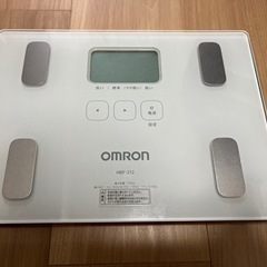 [オムロン] 体重計 HBF-212