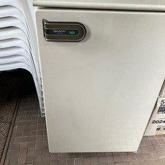 昭和レトロ　シャープ冷蔵庫　68L