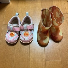 女の子　靴　13
