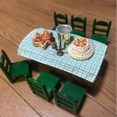 シルバニアファミリー　緑の家具シリーズ長テーブルand椅子