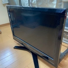 【取り引き中】TOSHIBA 液晶テレビ３２型（訳あり)