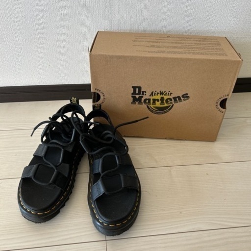 ドクターマーティン　サンダル　USサイズ6 23センチ